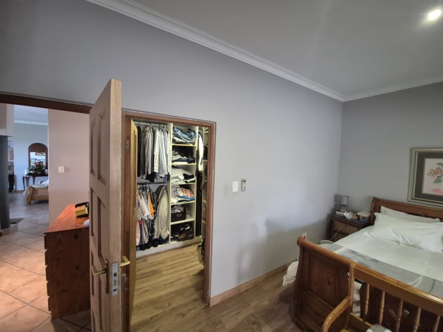 5 Bedroom Property for Sale in Cashan North West